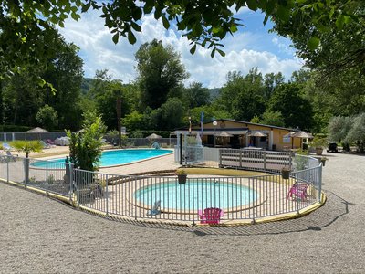piscine et pateaugeoire