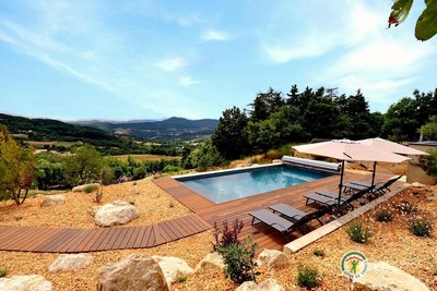 Piscine chauffée, sauna et bain nordique avec vue panoramique