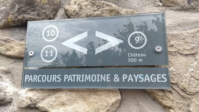 Circuit du patrimoine _ château de Charmes _ Charmes sur l'herbasse
