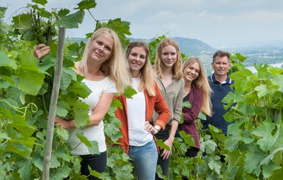 la famille dans les vignes