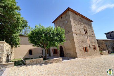 L'ancien presbytère et sa cour