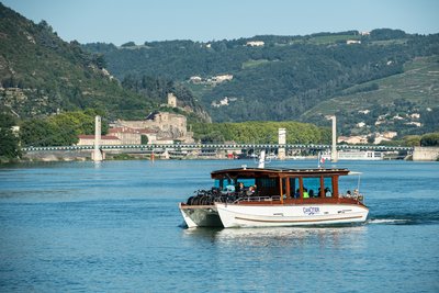 Croisière en Hermitage avec les Canotiers_Tournon-sur-Rhône