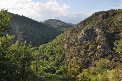 Point de vue au sommet de la colline derrière Saint Sorny